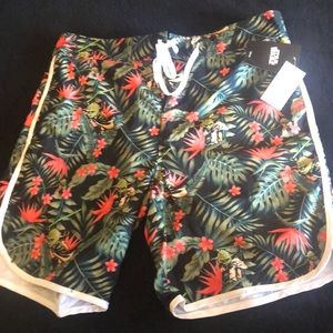 Men’s Star Wars Yoda swim trunks size 32 NWT